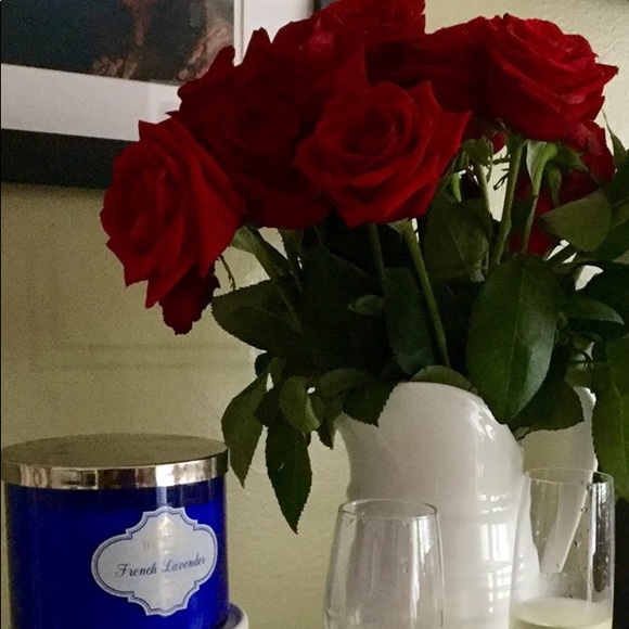 Meet your Posher, Monica - Picture 2 of 2